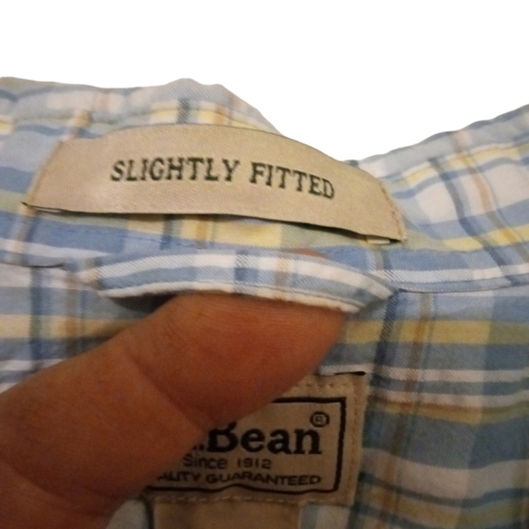L.L. Bean Slightly Fitted Blue Plaid Short Sleeved Lightweight Button Down XXL - Picture 3 of 9